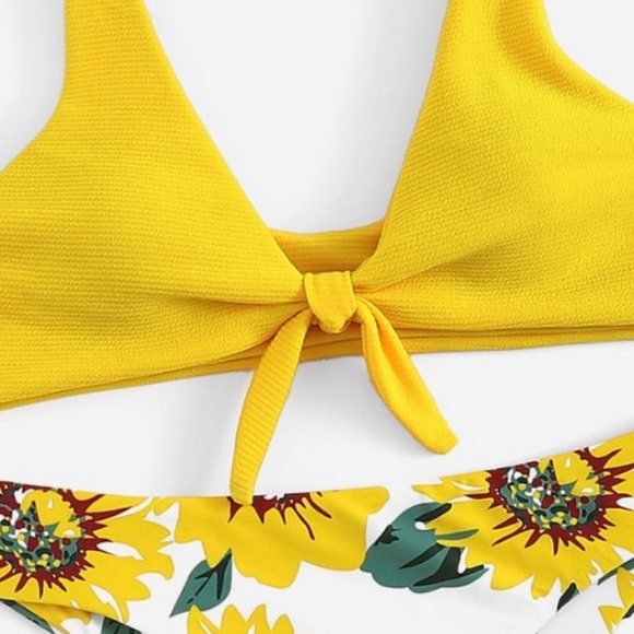 1️⃣ LARGE LEFT‼️🌻 Sunflower print bikini 🌻 - Picture 2 of 4